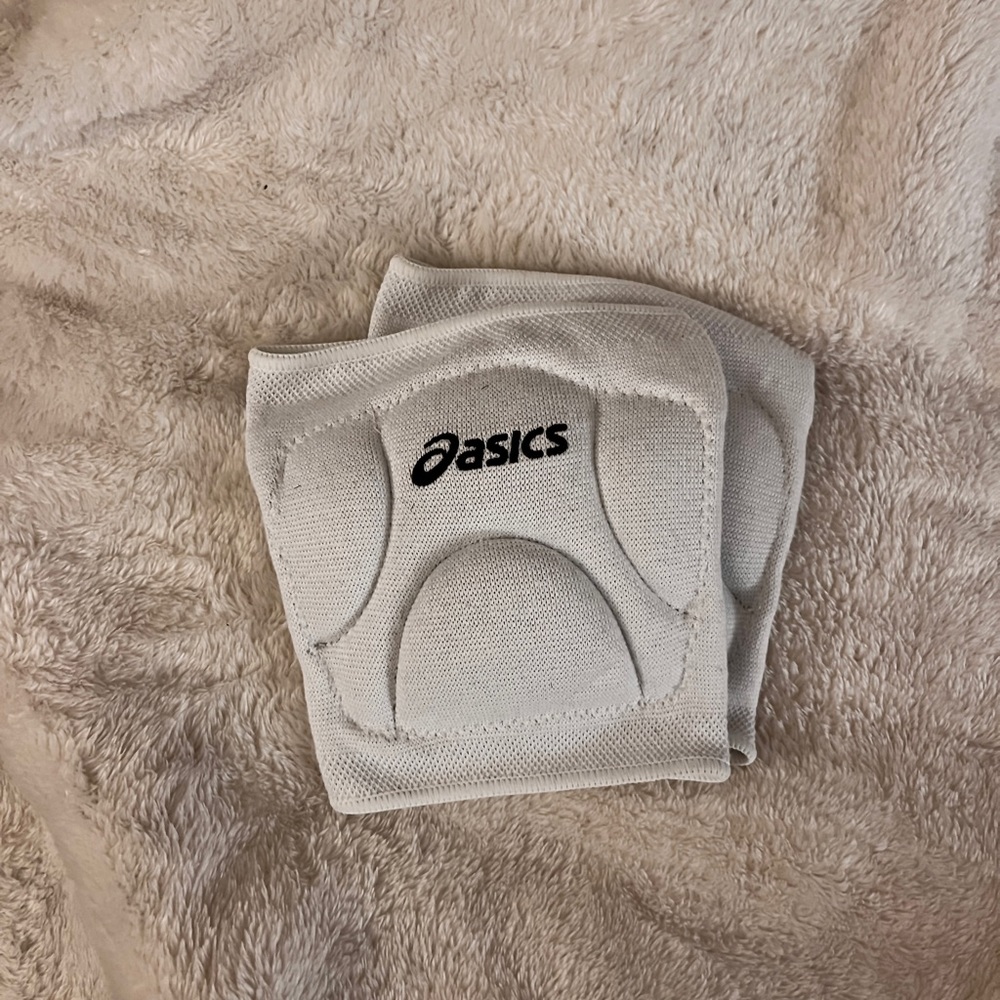 White Asics Volleyball Kneepads